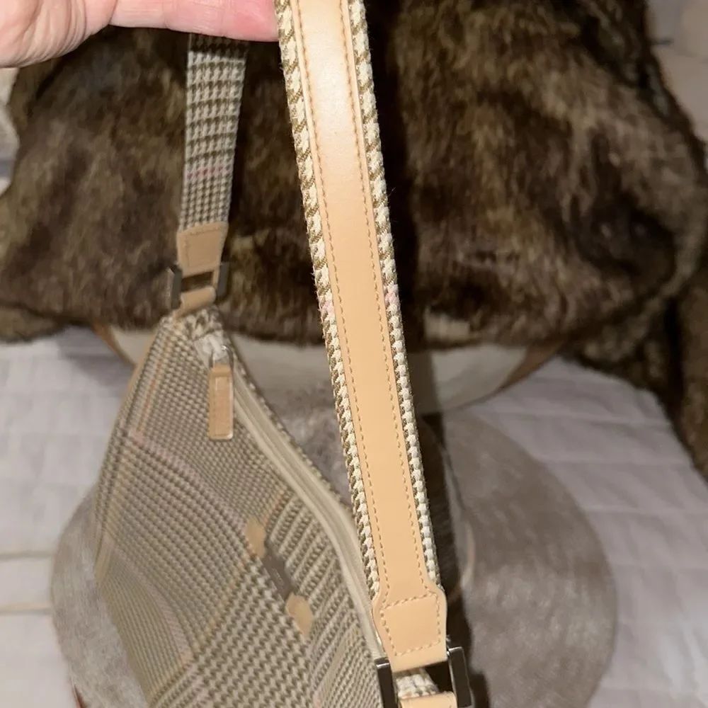 LRL Ivory Tan White Pink Gold Houndstooth Leather Silver Tone Hardware Hobo Bag - Picture 13 of 16